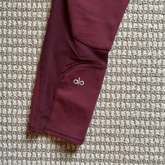 Alo High-Waist Coast Capri Legging Size S Sheer Mesh Cutout Panels Sculpts - Picture 4 of 5